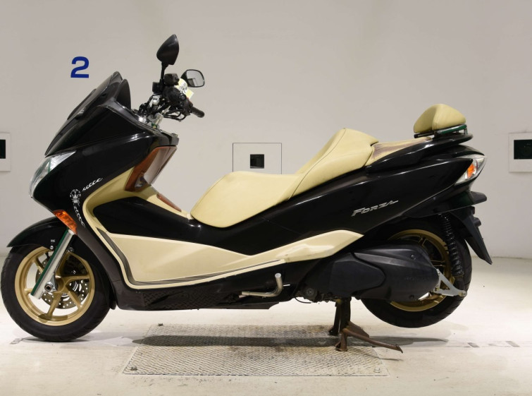 Мотоцикл Honda FORZA Z с пробегом 8480 km