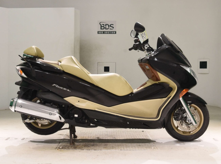 Мотоцикл Honda FORZA Z с пробегом 8480 km