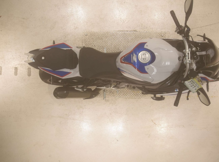 Мотоцикл BMW S1000R з пробігом 6350 km