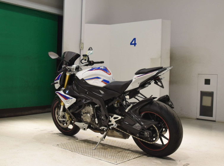 Мотоцикл BMW S1000R з пробігом 6350 km