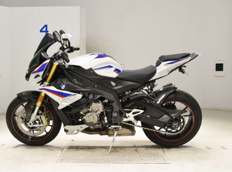 Мотоцикл BMW S1000R з пробігом 6350 km