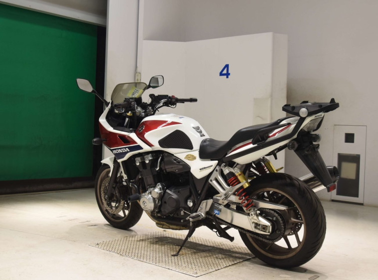 Мотоцикл Honda CB1300SF BOLDOR