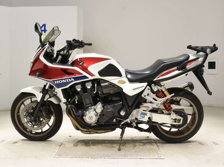 Мотоцикл Honda CB1300SF BOLDOR