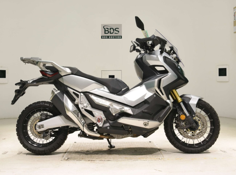 Мотоцикл Honda X-ADV750