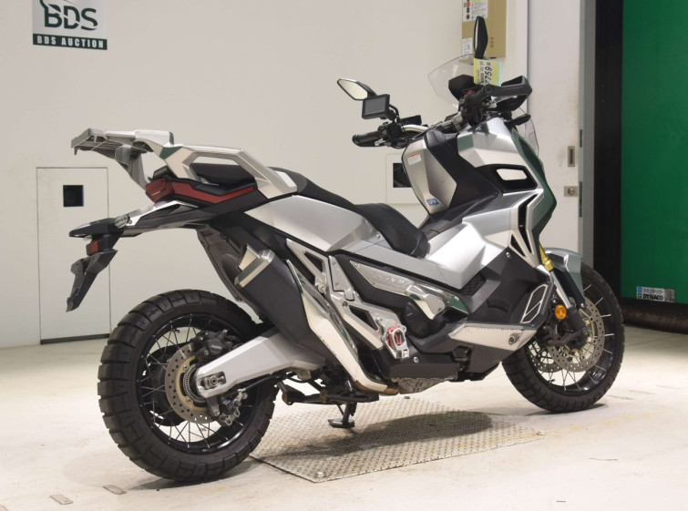 Мотоцикл Honda X-ADV750
