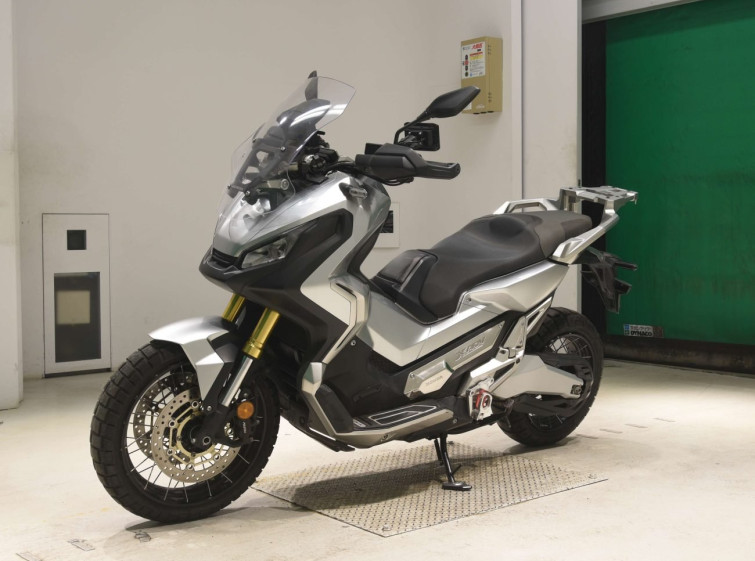 Мотоцикл Honda X-ADV750