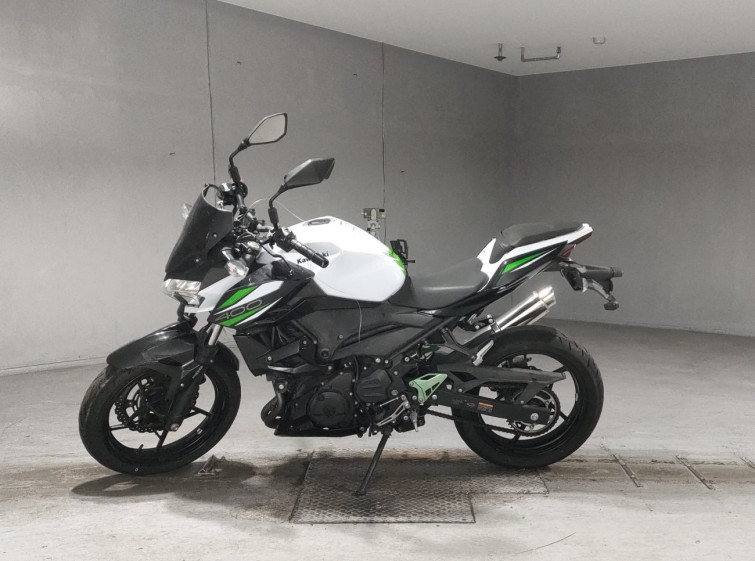 Мотоцикл Kawasaki Z400 з пробігом 14514 km