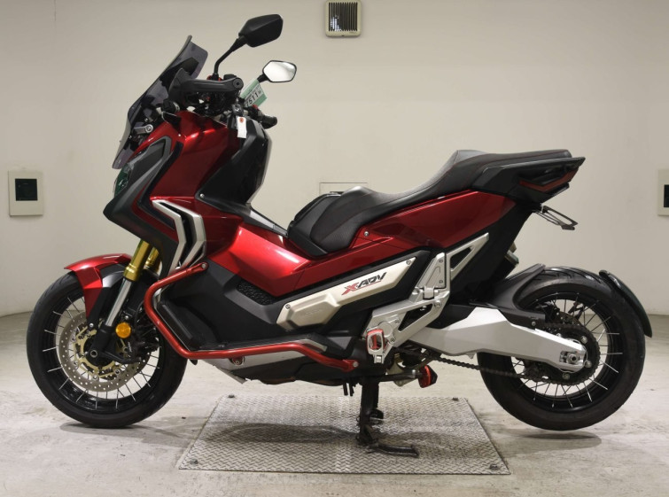Мотоцикл Honda X-ADV750 з пробігом 16810 km