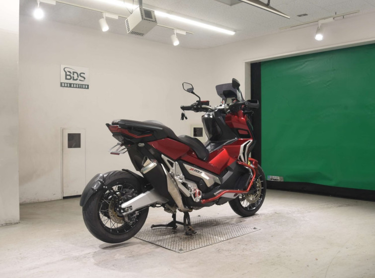 Мотоцикл Honda X-ADV750 з пробігом 16810 km