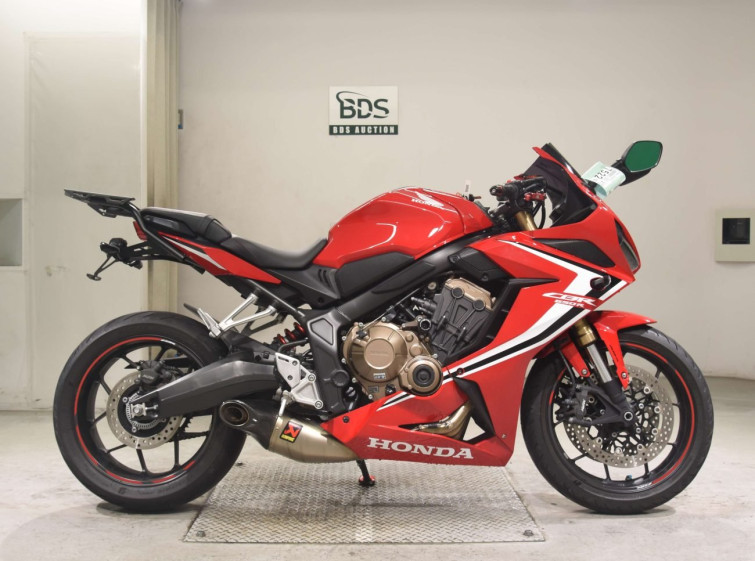 Мотоцикл Honda CBR650R з пробігом 14193 km