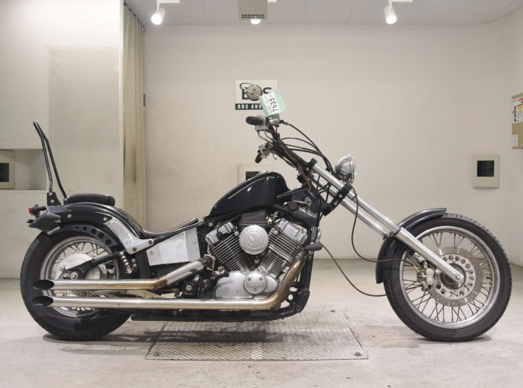 Мотоцикл Yamaha DRAGSTAR XVS400 з пробігом 8396 km