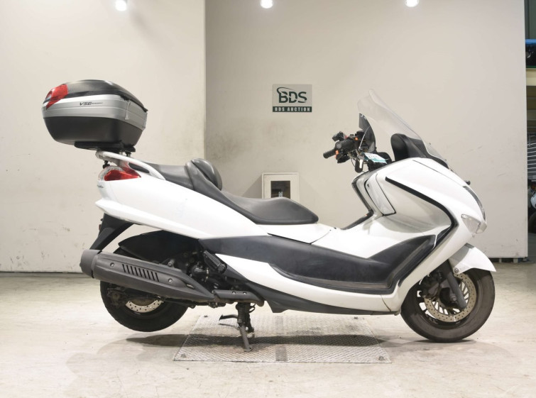 Мотоцикл Yamaha MAJESTY 250