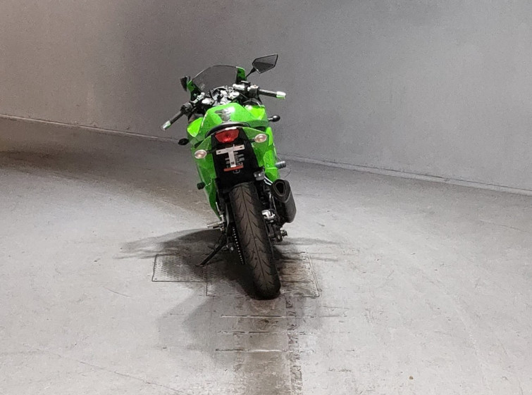 Мотоцикл Kawasaki NINJA250R з пробігом 32463 km
