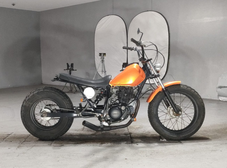 Мотоцикл Yamaha TW200 с пробегом 8086 km