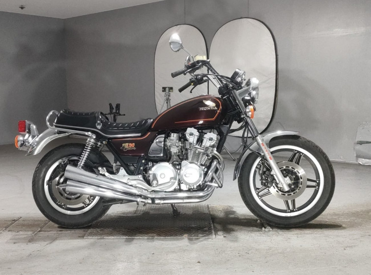 Мотоцикл Honda CB750 CUSTOM с пробегом 9727 km