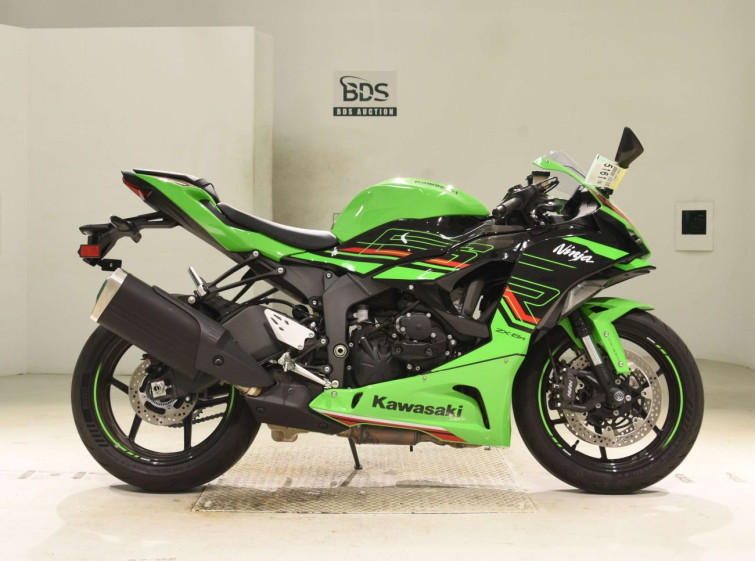 Мотоцикл Kawasaki ZX-6R с пробегом 1410 km