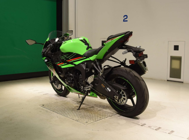 Мотоцикл Kawasaki ZX-6R с пробегом 1410 km
