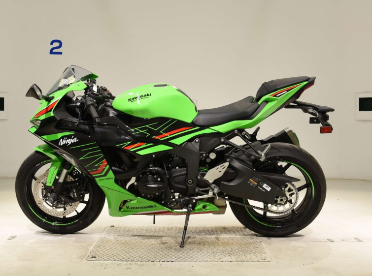 Мотоцикл Kawasaki ZX-6R с пробегом 1410 km