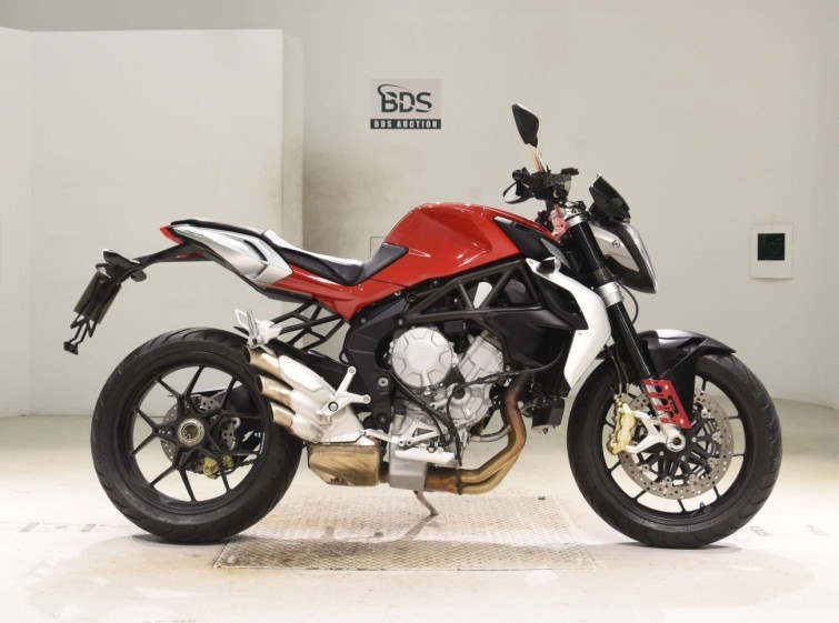 Мотоцикл MV Agusta BRUTALE 675 з пробігом 5842 km