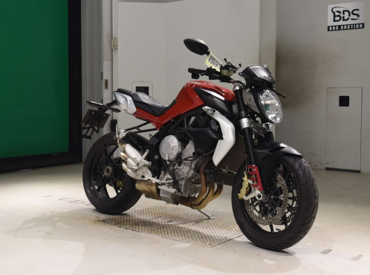 Мотоцикл MV Agusta BRUTALE 675 з пробігом 5842 km