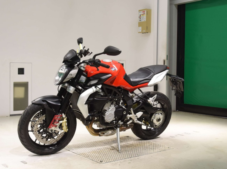 Мотоцикл MV Agusta BRUTALE 675 з пробігом 5842 km