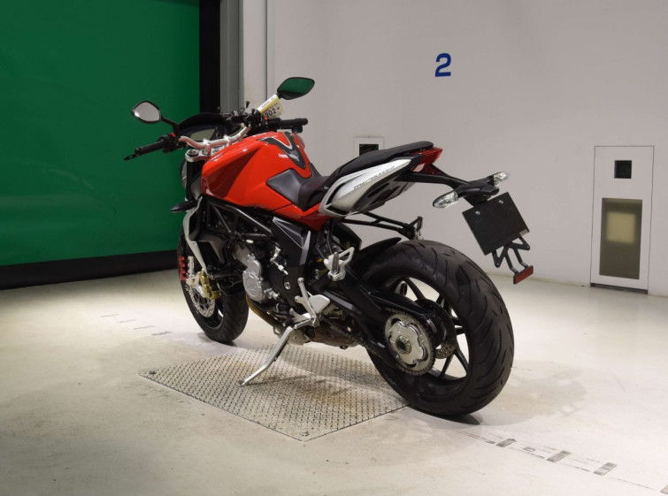 Мотоцикл MV Agusta BRUTALE 675 з пробігом 5842 km