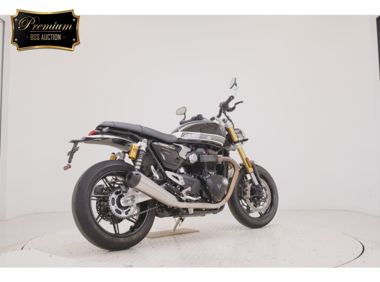 Мотоцикл Triumph SPEED TWIN RS с пробегом 2456 km