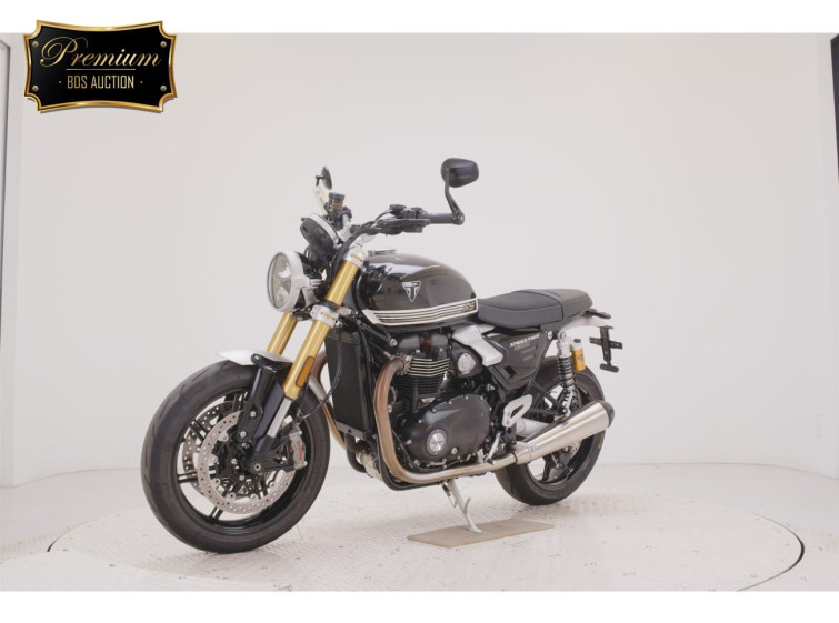 Мотоцикл Triumph SPEED TWIN RS с пробегом 2456 km