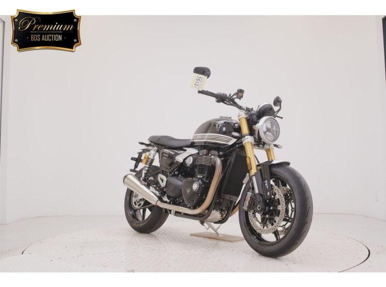 Мотоцикл Triumph SPEED TWIN RS с пробегом 2456 km