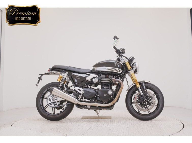 Мотоцикл Triumph SPEED TWIN RS с пробегом 2456 km
