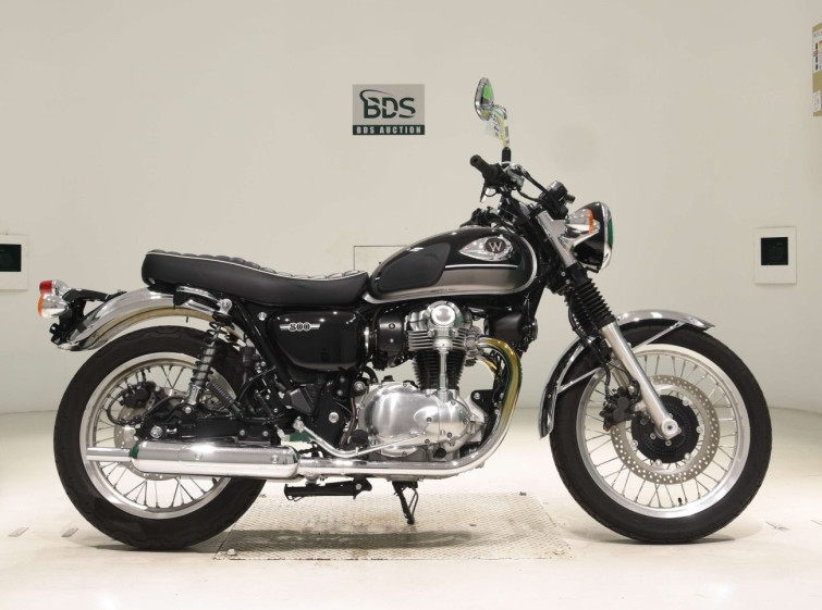 Мотоцикл Kawasaki W800 с пробегом 2654 km