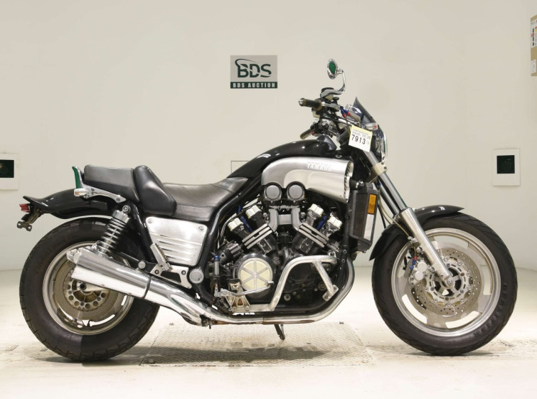 Мотоцикл Yamaha V-MAX1200 с пробегом 23117 m