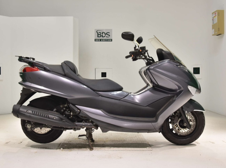 Мотоцикл Yamaha MAJESTY 250 с пробегом 18639 km