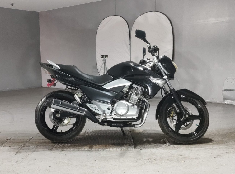 Мотоцикл Suzuki GSR250 з пробігом 59657 km