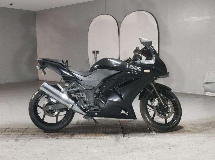 Мотоцикл Kawasaki NINJA250R с пробегом 22684 km