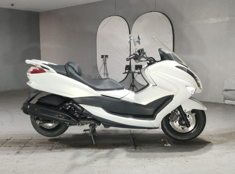 Мотоцикл Yamaha MAJESTY 250 з пробігом 10650 km