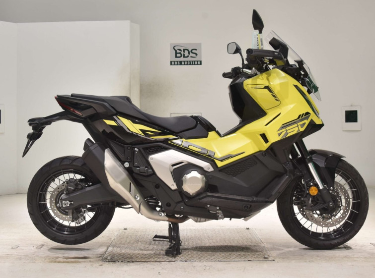 Мотоцикл Honda X-ADV750-2 с пробегом 2670 km