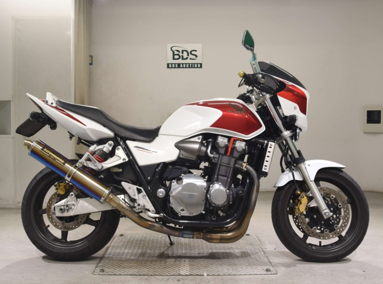 Мотоцикл Honda CB1300SF з пробігом 29156 km