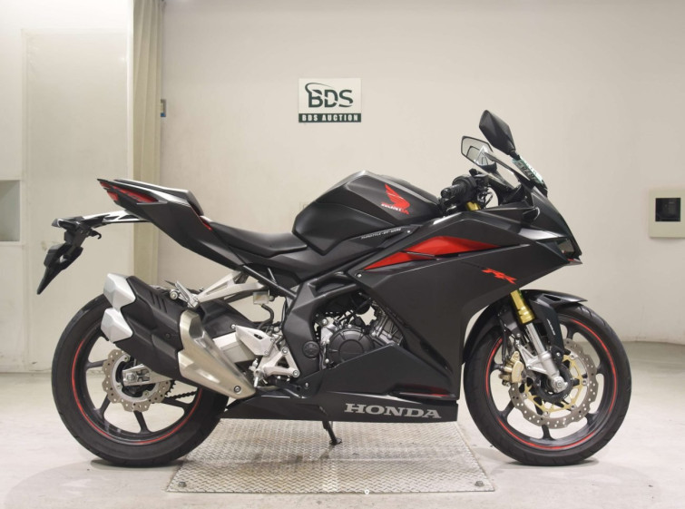 Мотоцикл Honda CBR250RRA з пробігом 8027 km