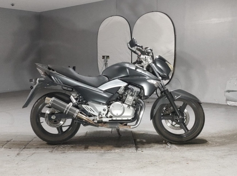 Мотоцикл Suzuki GSR250 з пробігом 51665 km
