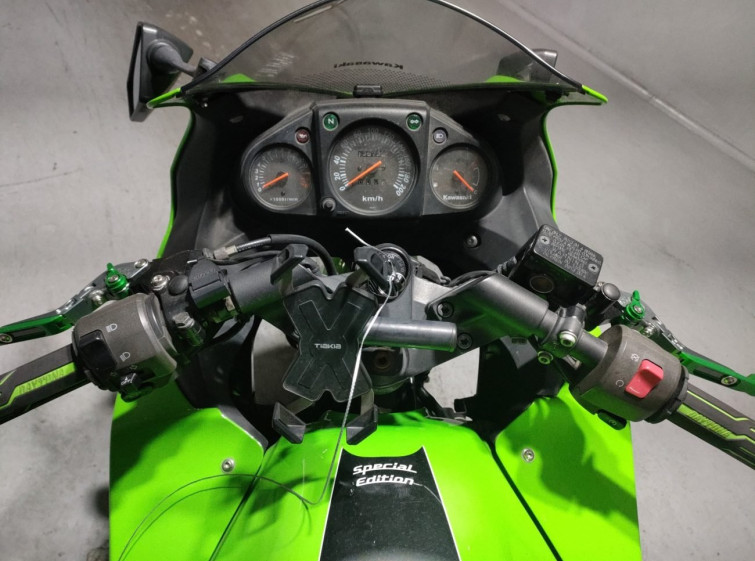 Мотоцикл Kawasaki NINJA250R з пробігом 13973 km