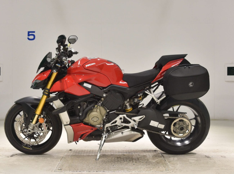 Мотоцикл Ducati STREET FIGHTER V4S с пробегом 15123 km