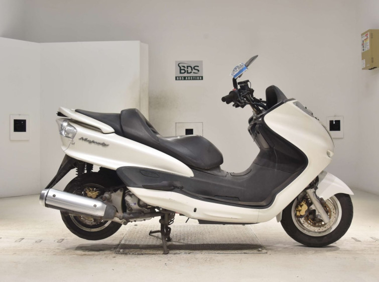 Мотоцикл Yamaha MAJESTY 250C