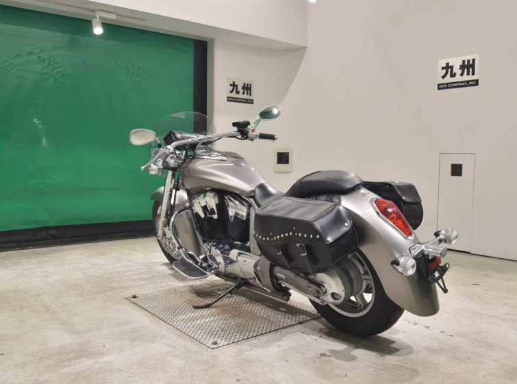 Мотоцикл Honda VT1300CR STATELINE з пробігом 10938 km