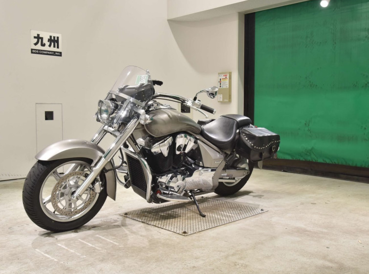 Мотоцикл Honda VT1300CR STATELINE з пробігом 10938 km