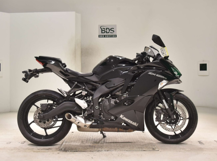 Мотоцикл Kawasaki NINJA ZX-25R с пробегом 9382 km