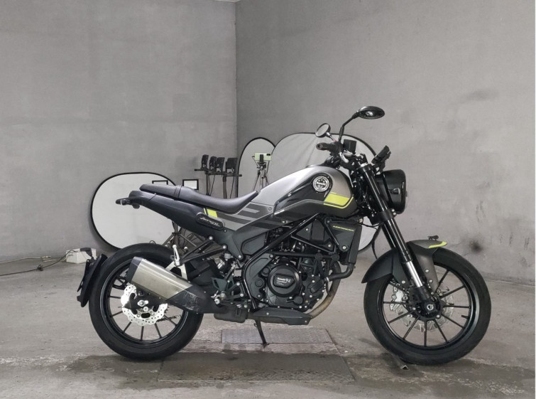Мотоцикл Benelli LEONCINO 250 з пробігом 9139 km