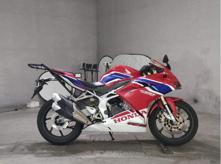 Мотоцикл Honda CBR250RR