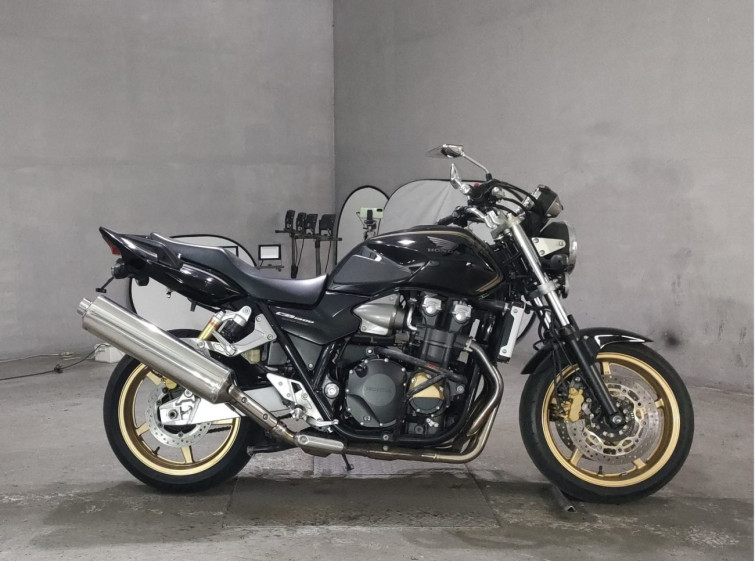 Мотоцикл Honda CB1300SF з пробігом 15122 km