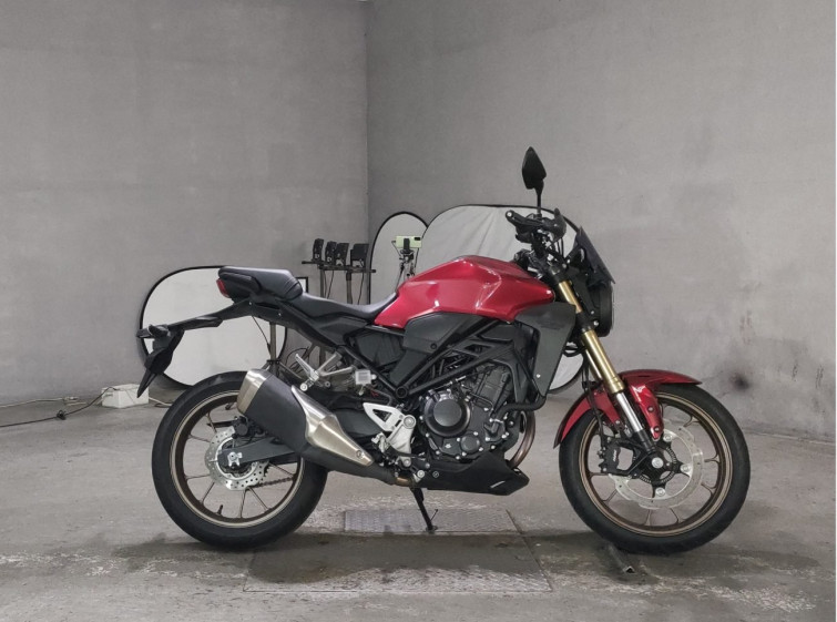 Мотоцикл Honda CB250R с пробегом 6843 km